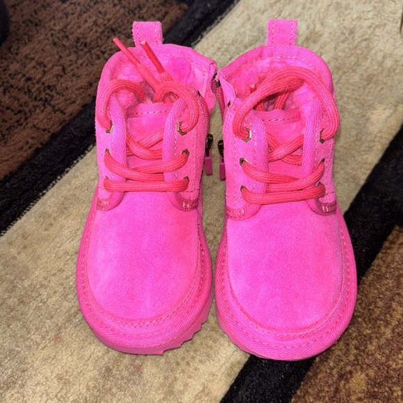 Kids Ugg boots - Picture 4 of 6